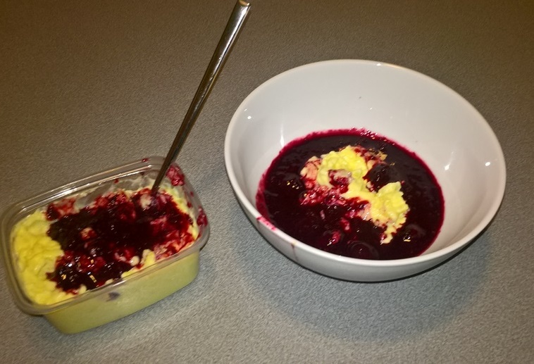 Rijstepap met aalbessensaus